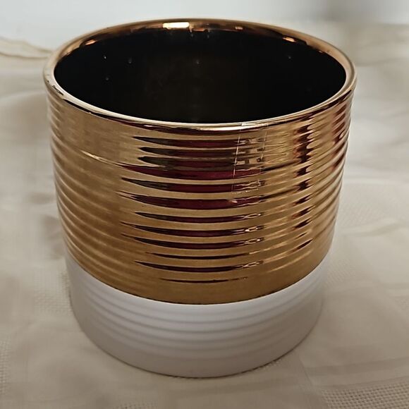Ceramic Vase Rose Gold/ White 7×7 - Picture 15 of 16